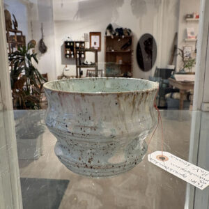 Organisk håndlavet kop med pastel glasurer | PiaV Keramik