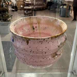 Organisk håndlavet kop med pastel glasurer | PiaV Keramik