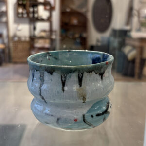 Porcelænskop “Som et hav” – håndlavet kop i porcelæn | PiaV Keramik