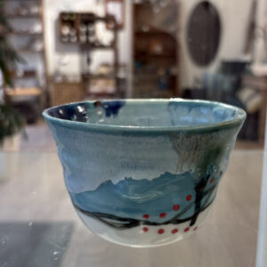 Porcelænskop “Som et hav” – håndlavet kop i porcelæn | PiaV Keramik