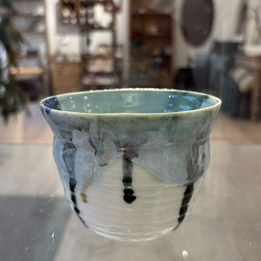 Porcelænskop “Som et hav” – håndlavet kop i porcelæn | PiaV Keramik