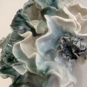 Keramik til væggen i porcelæn – organisk vægophæng