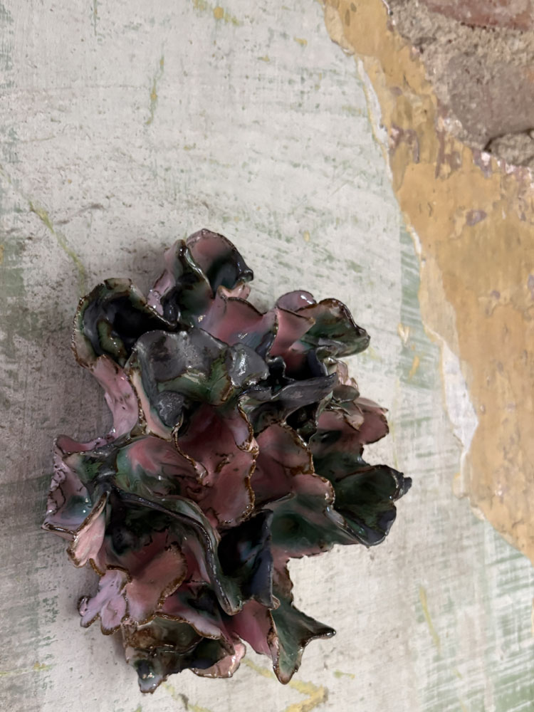 Vægkunst i keramik – Keramisk vægophæng | Rosa og grønne nuancer - Billede 4
