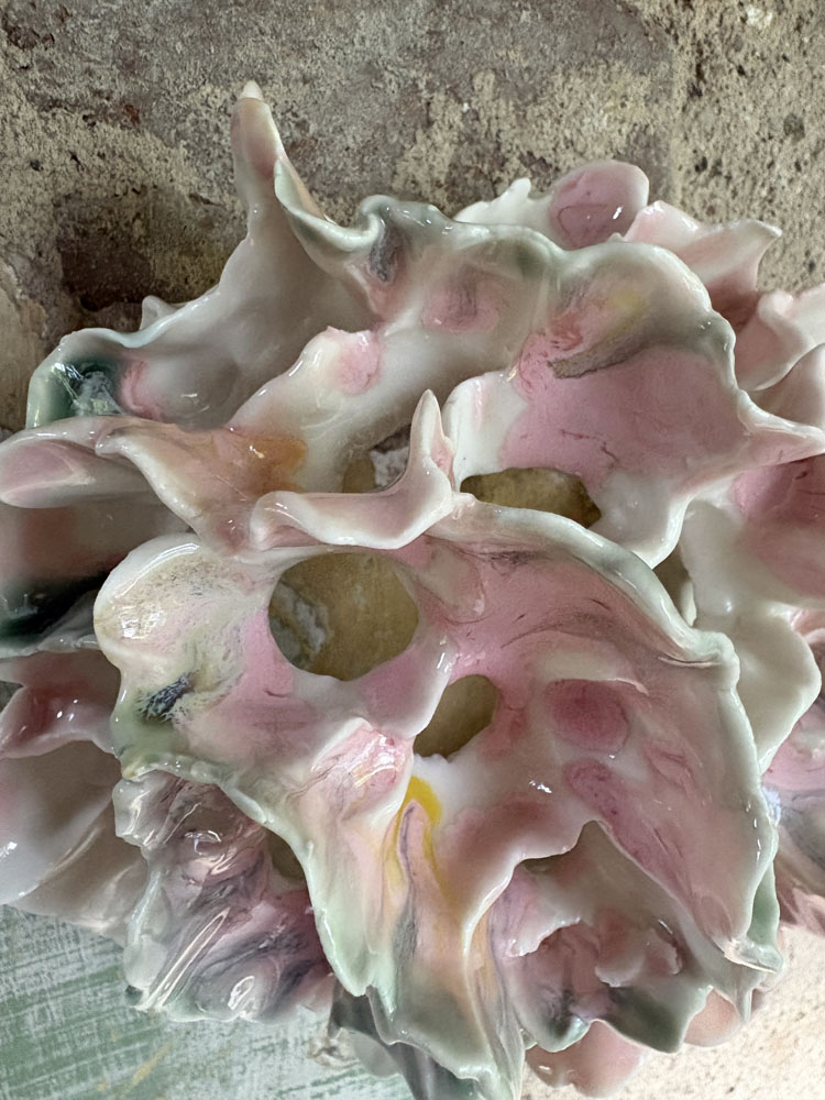 Vægophæng i keramik – Lyserøde folder i porcelæn - Billede 5